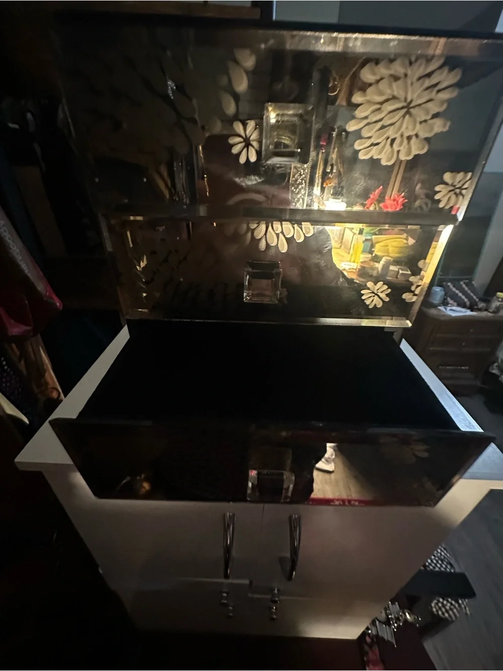 Mirrored Floral 3-Drawer Jewelry Organizer - Silver